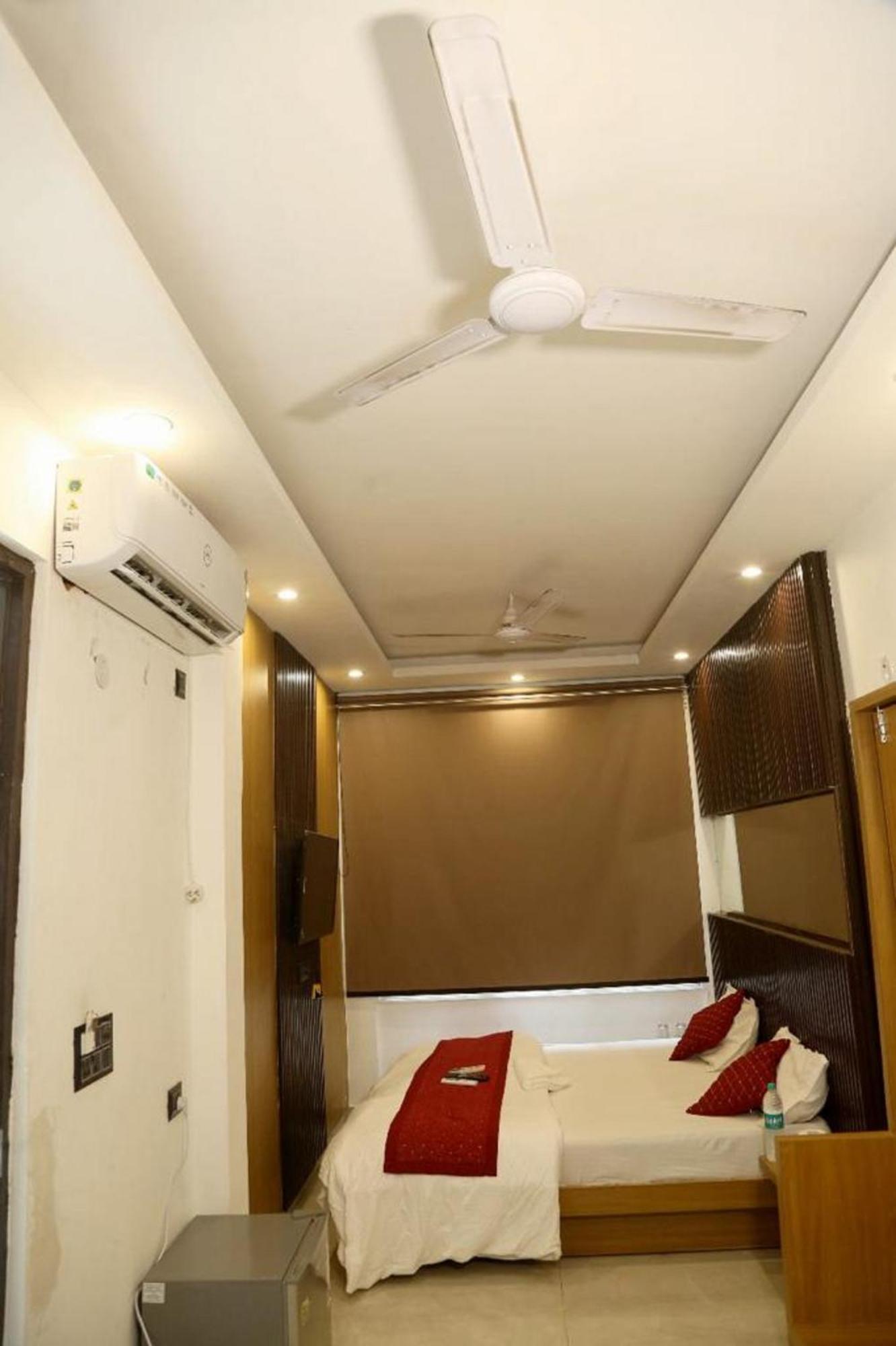 Bunk Hostel Delhi Best Backpacking Accommodation Нью-Делі Екстер'єр фото